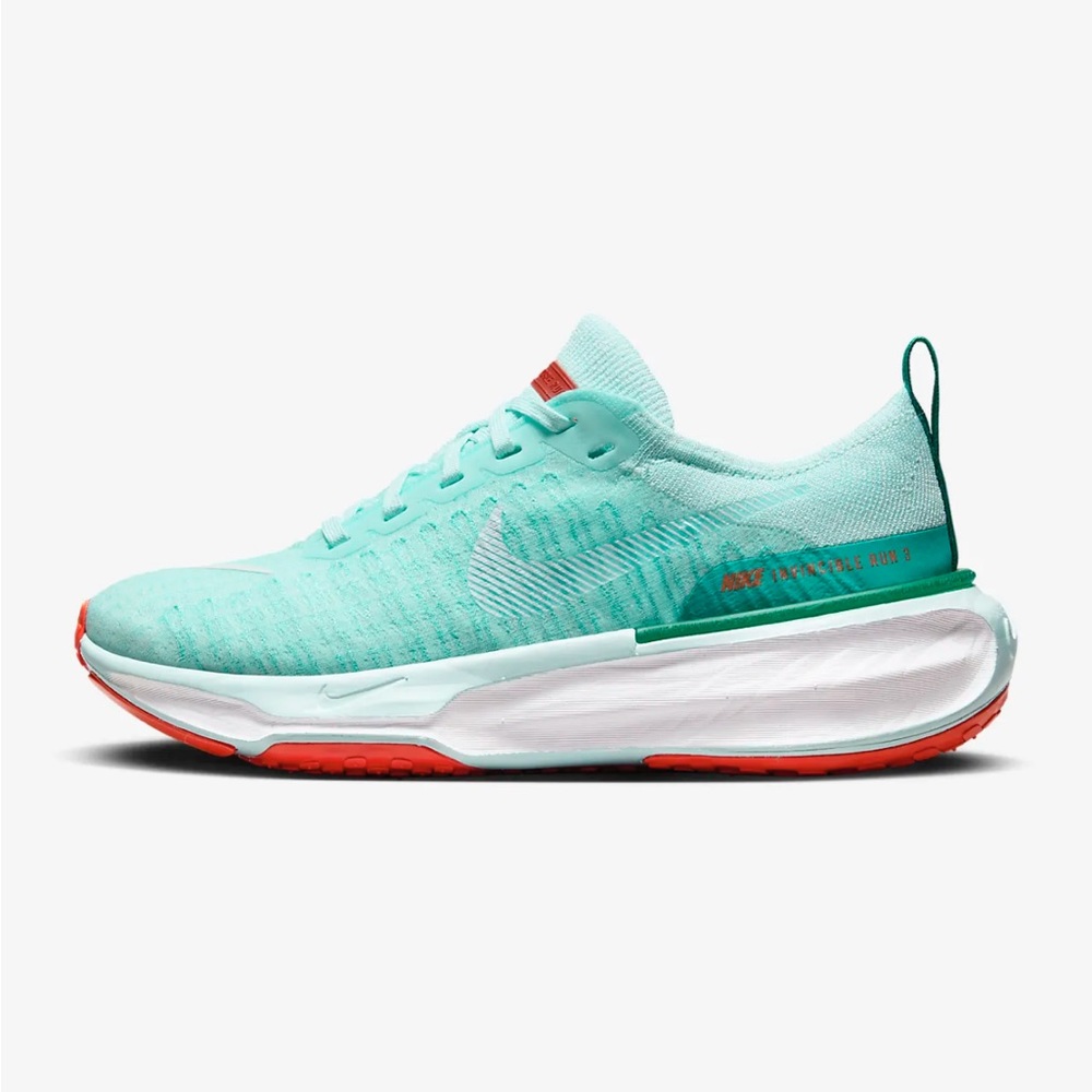 Nike Invincible 3 women’s road running shoe. 9.5